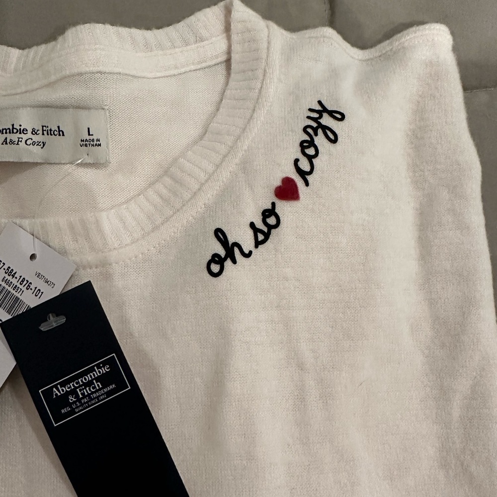 A&F cream soft and cozy jumper